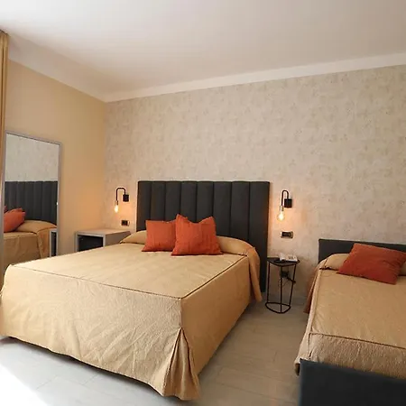 Hotell Tirrenia Viareggio