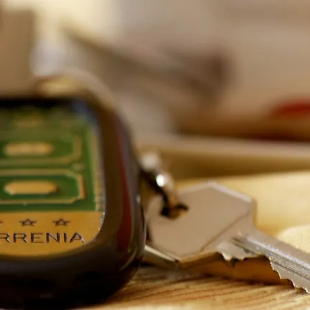 Отель Tirrenia 3*