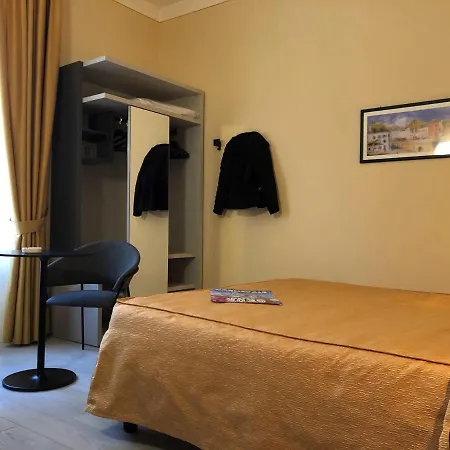 Hotell Tirrenia