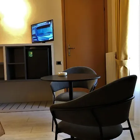 Отель Tirrenia 3*