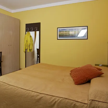 Tirrenia 3* וירג'יו