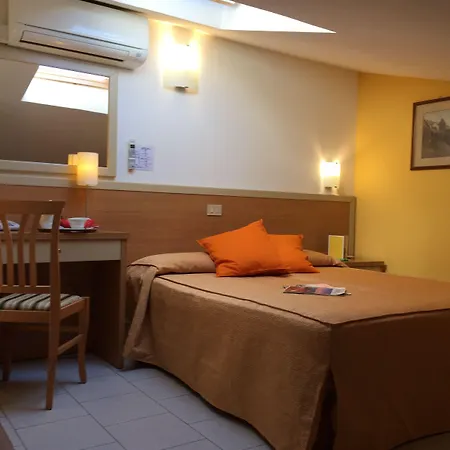 Tirrenia Hotell Viareggio