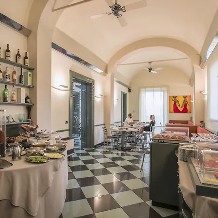 Hotel Tirrenia 3*