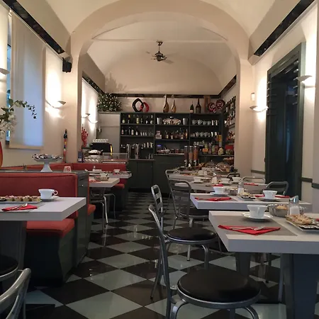Hotel Tirrenia 3*