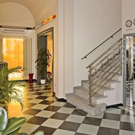 Hotel Tirrenia 3*