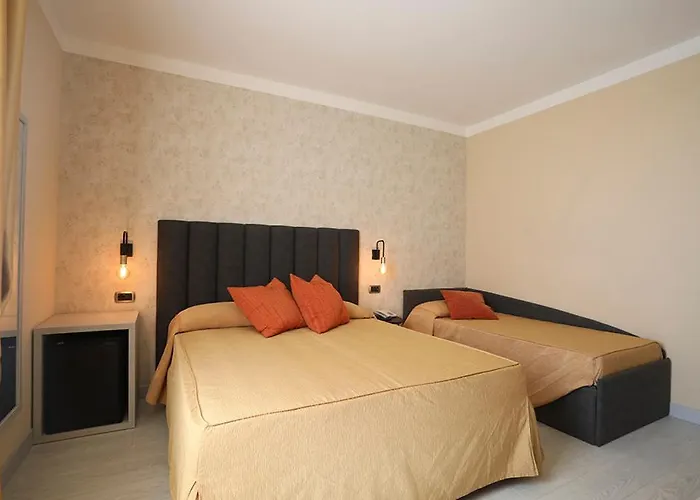 Tirrenia 3* В'яреджо