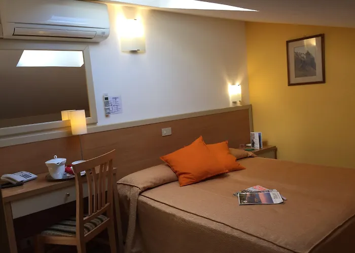 ホテル ティレニア 3*