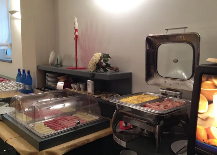 Tirrenia 3* В'яреджо