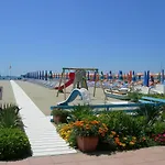 Tirrenia فندق فياريجيو