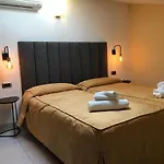 Tirrenia فندق فياريجيو