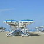 Tirrenia فندق