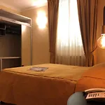 Tirrenia فندق
