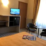 Tirrenia فندق